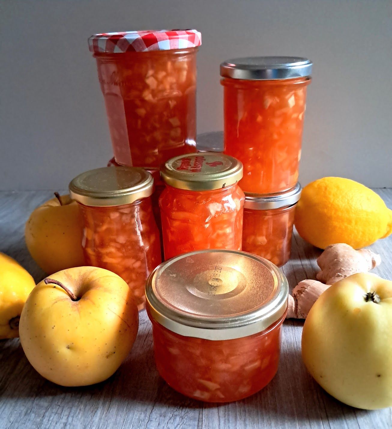 Confiture de pommes, citrons et gingembre