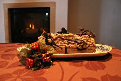 Bûche de Noël au chocolat - Le blog de "Bienvenue-chez-Amélie"