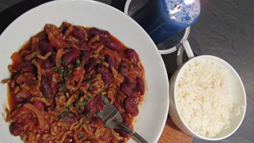 Le Chili con carne accompagné d’un riz