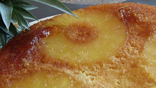 Un gâteau à l'ananas caramélisé...