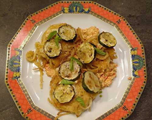 Spaghettis frits aux courgettes et pesto à la sicilienne