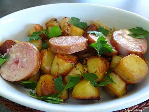 Pommes de terre rôties avec la saucisse Morteau à la cancoillotte 