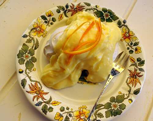 Crème d'oranges sur meringue