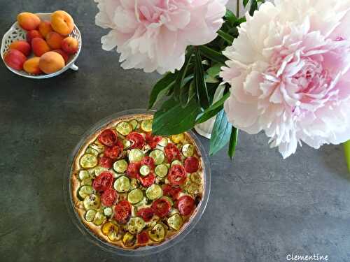 Tarte feuilletée aux courgettes et à la tomate  