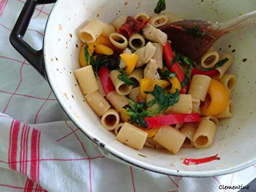 Rigatoni au poulet et à la mâche