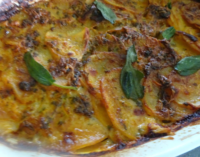 Gratin de pommes de terre, harissa et gruyère de Yotam Ottolenghi