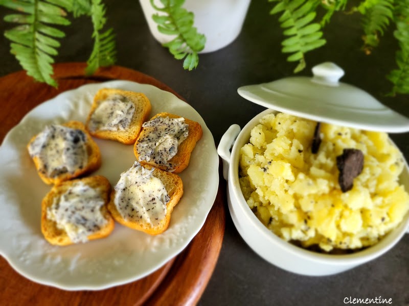 Beurre aux truffes et écrasé de pommes de terre aux truffes