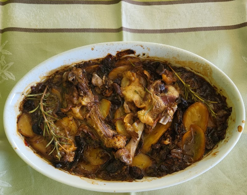 Manchons de canard confits, pommes de terre aux cèpes