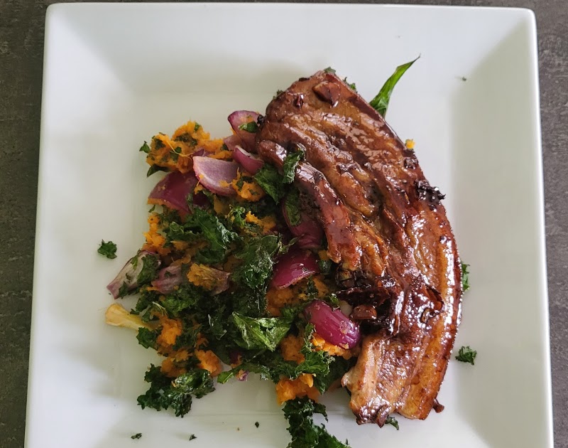 Stamppot de chou kale aux patates douces avec poitrine de porc 