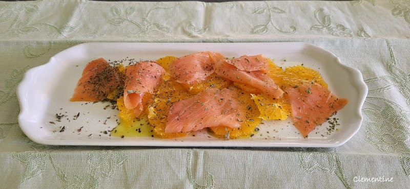 Carpaccio d'oranges au saumon sauvage fumé