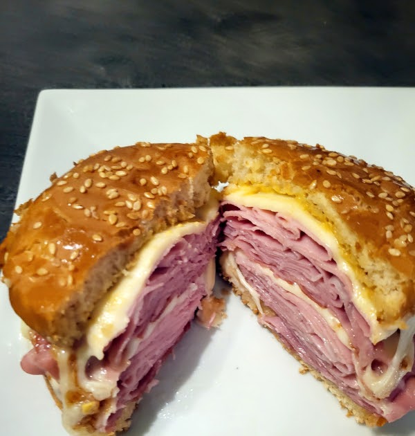 Mortadelle sandwich, le meilleur sandwich pour Anthony Bourdain