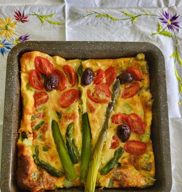 Quiche sans pâte aux asperges