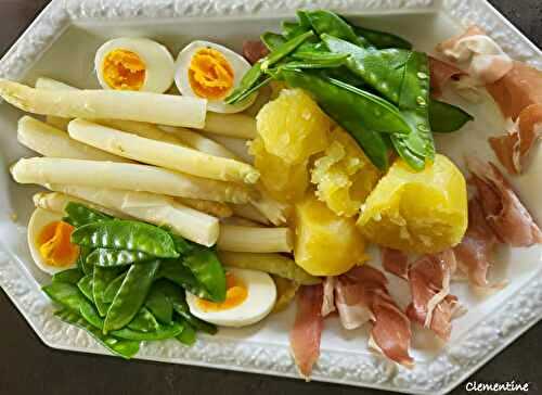 Asperges blanches comme ma mère les préparait