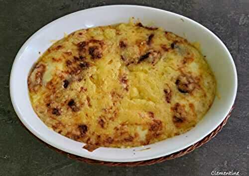 Gratin d'oeufs durs à l'oignon et au comté