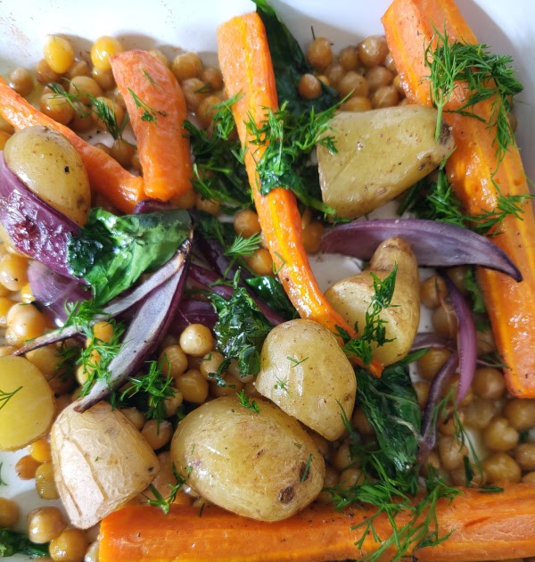 Traybake carottes et sauce ricotta à l'aneth