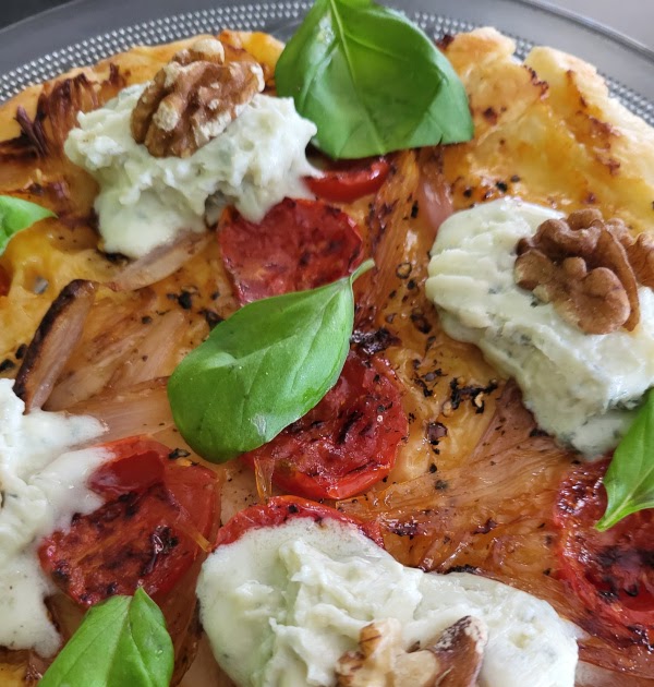 Tarte salée renversée aux tomates cerises