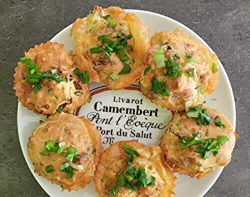 Muffins camembert, lardons et herbes fraîches