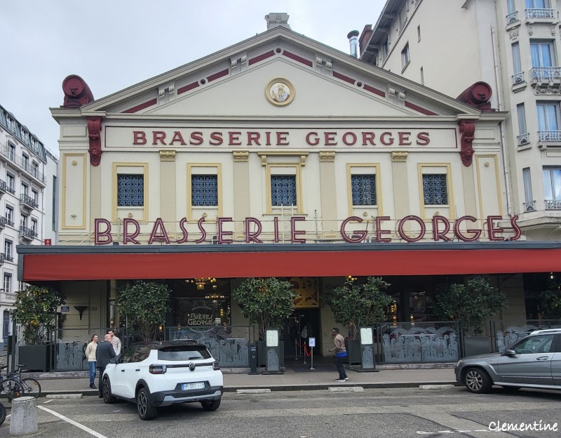 Balade à Lyon - Brasserie Georges et le Mur des Canuts