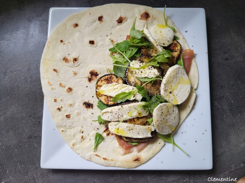 Piadina au jambon de Parme et légumes grillés