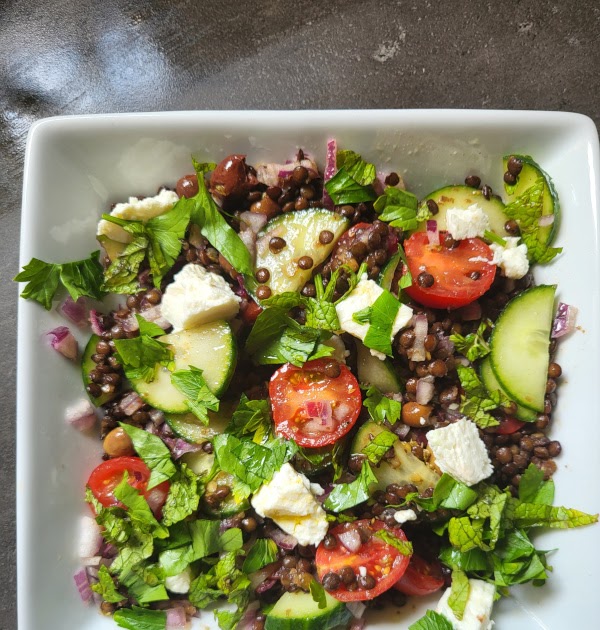 Salade méditerranéenne aux lentilles