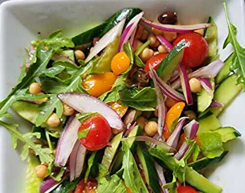 Salade méditerranéenne aux pois chiches