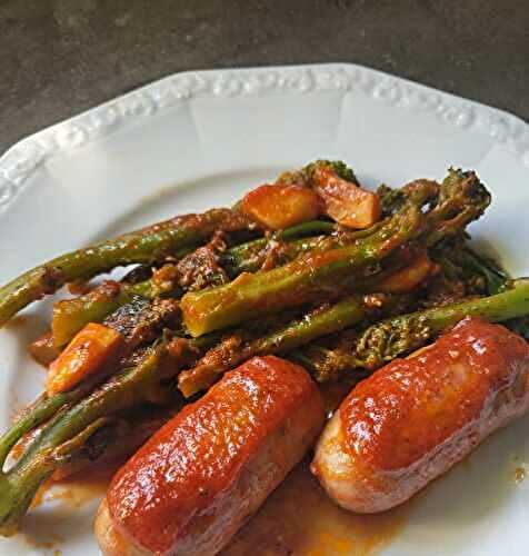 Salsicce con le cime di rapa - Saucisses aux bimis
