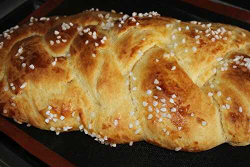 Brioche tressée ...extraordinairement bonne et petit jeu !