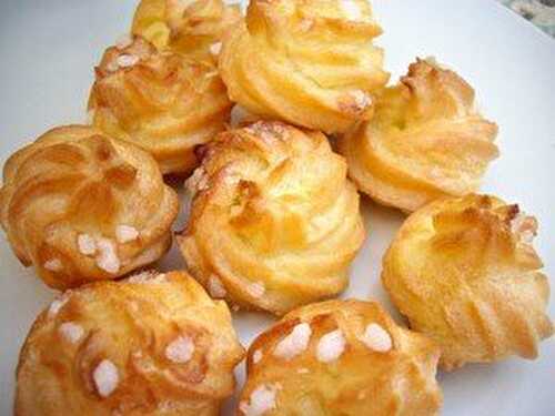 CHOUQUETTES