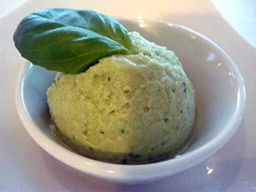 Glace basilic