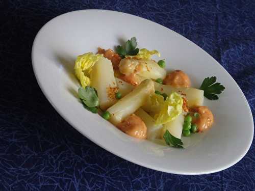 Assiette printanière : asperges et petits pois sauce maltaise