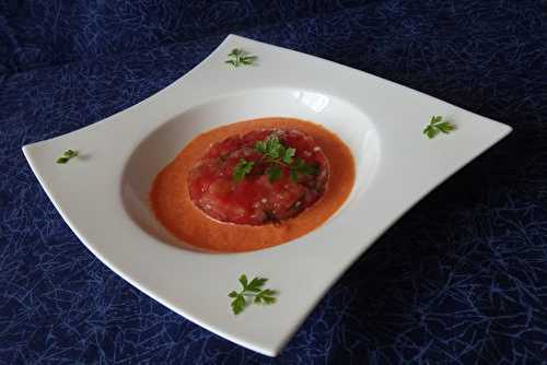 Bavarois de tomates au coulis de poivron rouge