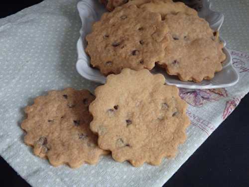 Biscuits sablés aux pépites de chocolat façon cookies - Le blog de Michelle - Plaisirs de la Maison