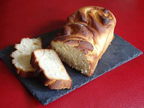 Brioche roulée à la gelée d'orange