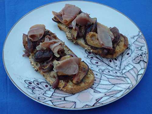 Bruschettas aux figues et au jambon