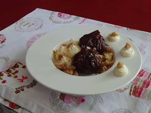 Figues de Solliès confites dans du Banyuls, crémeux vanille et crumble