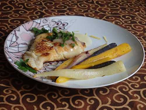 Filets de raie, carottes de toutes les couleurs, sauce citronnée