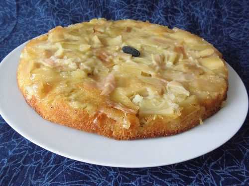 Gâteau à la rhubarbe et fève Tonka façon tatin