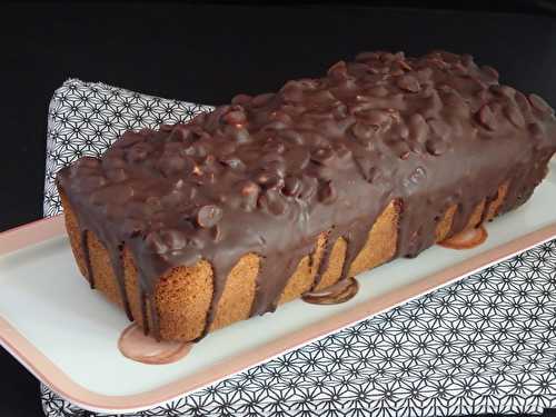 Gâteau marbré, nappé de chocolat noisette amande