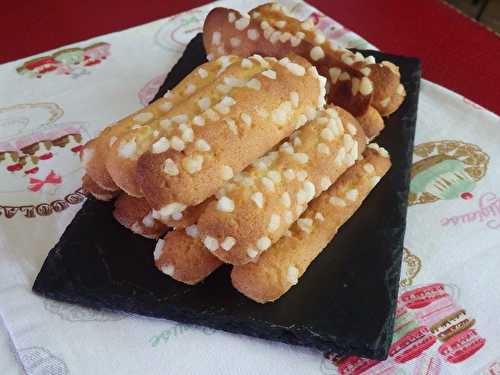 Madeleines longues vanille et grains de sucre