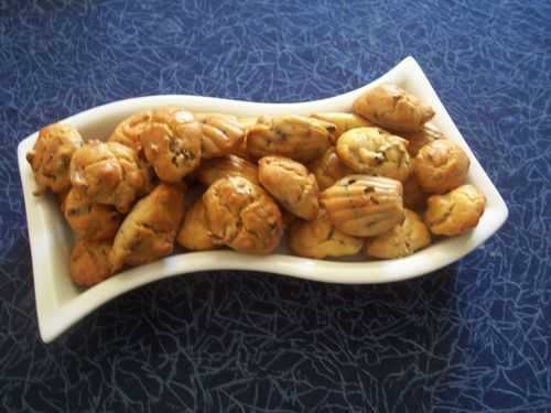 Mini madeleines aux cèpes et aux noix