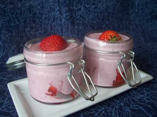 Mousse aux fraises et ricotta à la vanille et zeste de citron