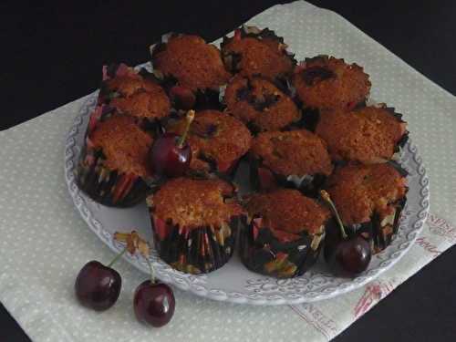 Muffins aux cerises et noisettes