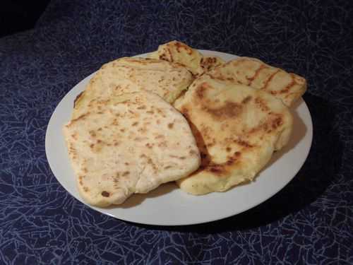 Naans au carré frais ail et fines herbes