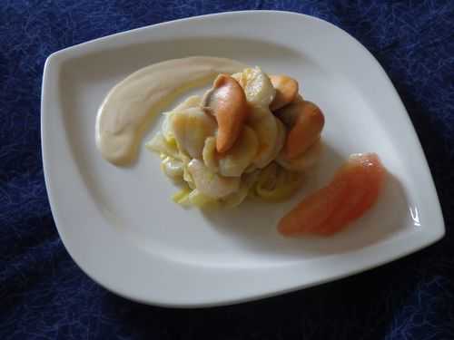Nid de poireau aux Saint-Jacques, sauce pamplemousse rose - Le blog de Michelle - Plaisirs de la Maison