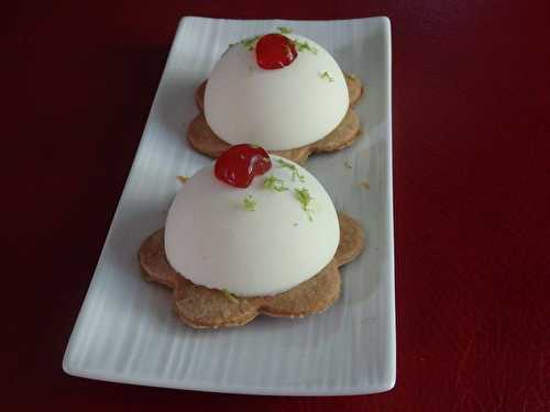 Panna cotta aux deux citrons sur canestrelli