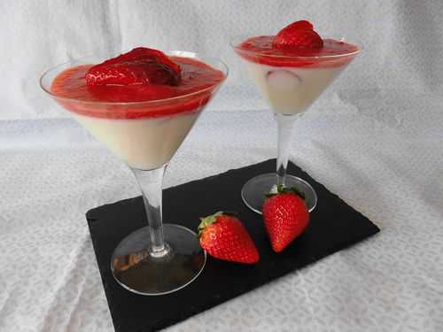 Panna cotta fraises et sirop de coquelicot