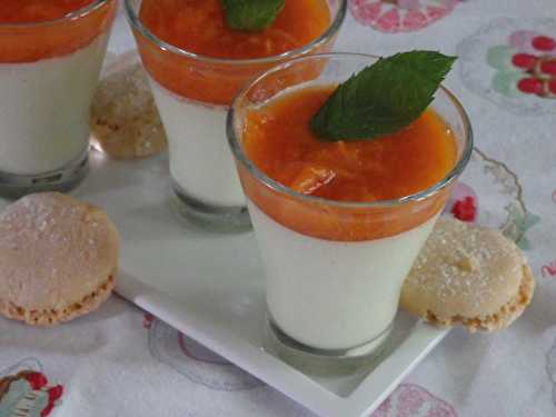 Panna cotta pistache et compotée d’abricots à l’Amaretto - recette autour d’un ingrédient #30 - Le blog de Michelle - Plaisirs de la Maison