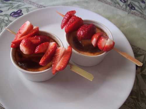 Petits pots de crème aux fraises "tagada"