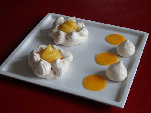 Recette autour d’un ingrédient #27 -  Pavlova au curd de mangue en duo