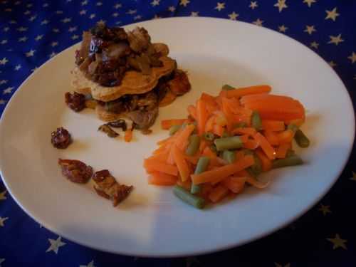 Sablés au thym, confit de souris d'agneau aux tomates séchées et cèpes